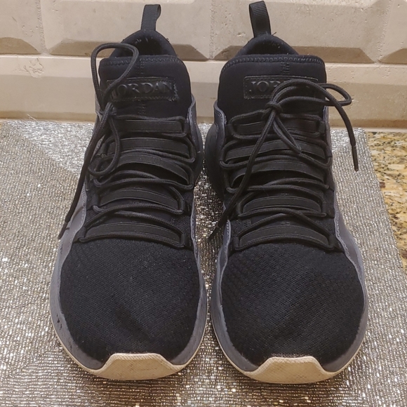 SOLD!! JORDAN Formula 23 Dark Gray - Size 11 - Picture 3 of 10